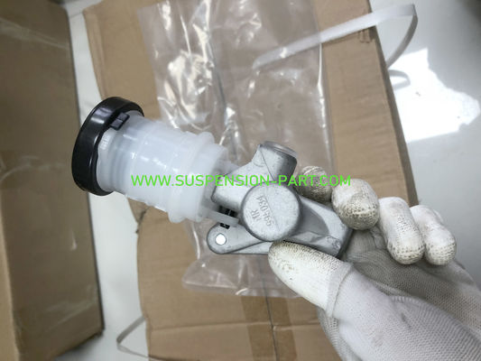 OEM 2345A015 MR995034 CLUTCH MASTER CYLINDER FOR MITSUBISHI L200/TRITON